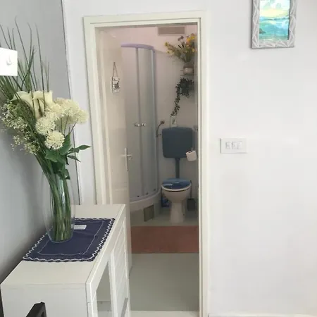 Apartman Flora's Garden Apartment *
