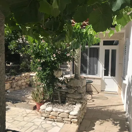 Apartment Flora's Garden